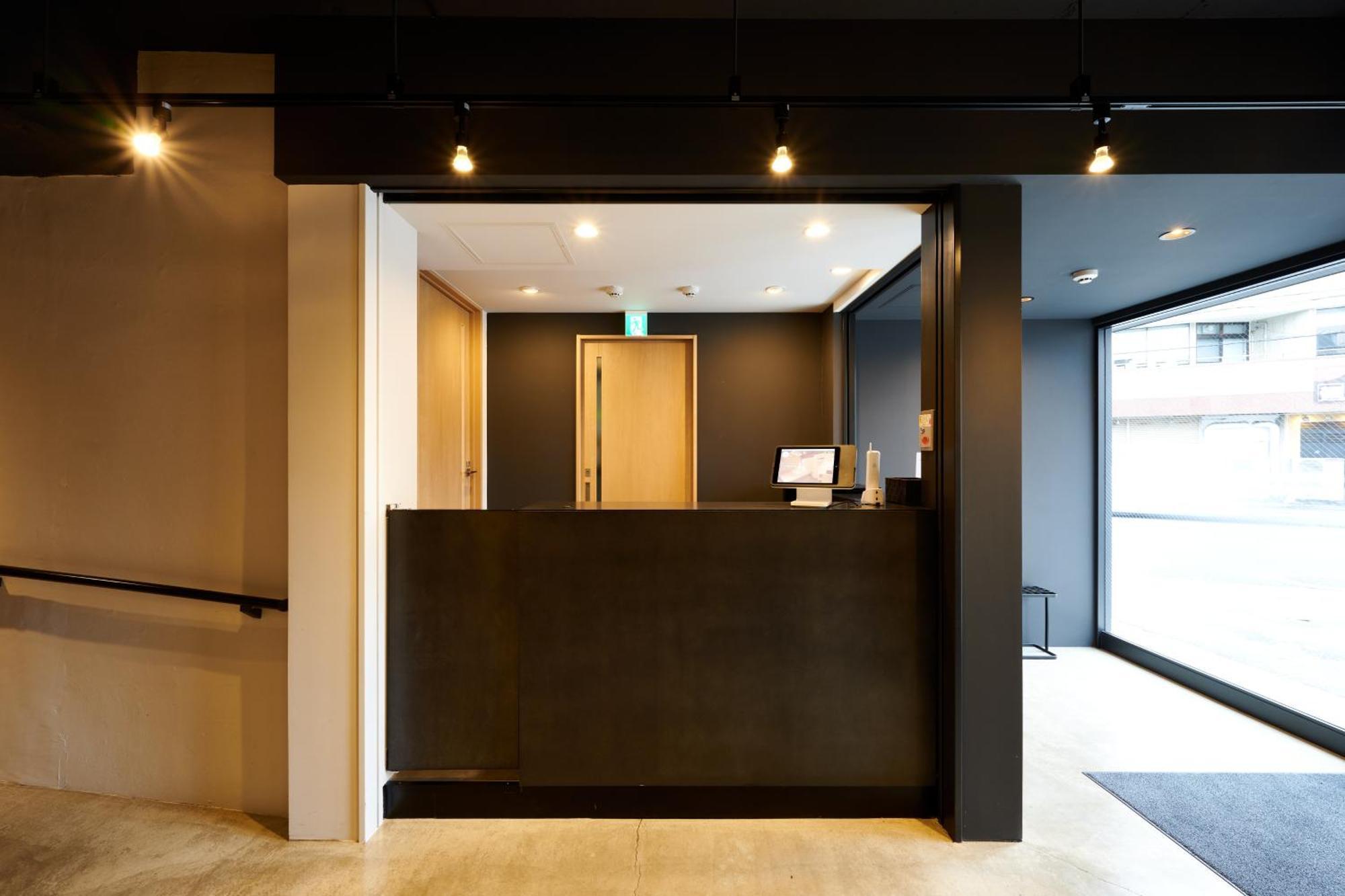 Capsule Hotel Continue Nijojokita Киото Экстерьер фото